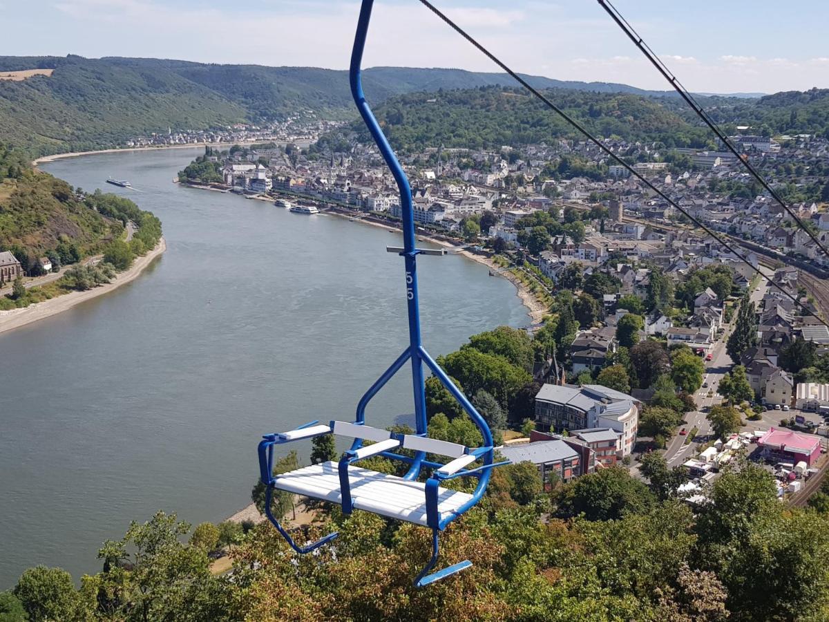 Penthouse Im Historischen Fachwerkhaus Mit Grosser Dachterrasse An Zentralster Lage 보파르트 외부 사진