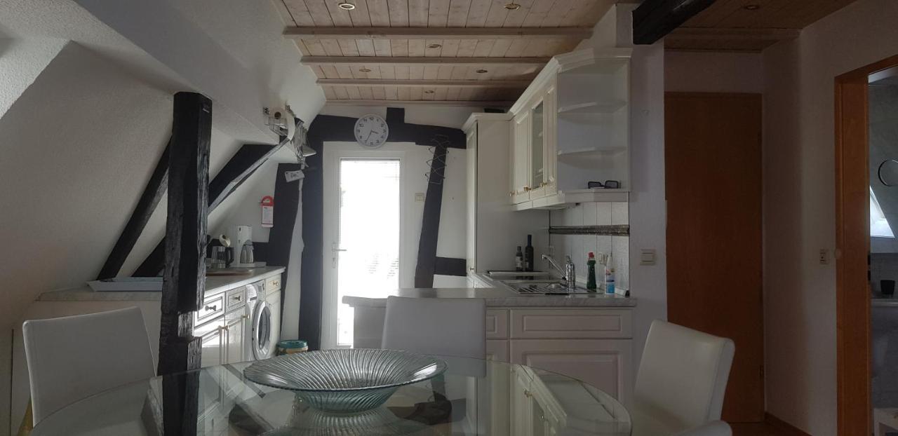 Penthouse Im Historischen Fachwerkhaus Mit Grosser Dachterrasse An Zentralster Lage 보파르트 외부 사진